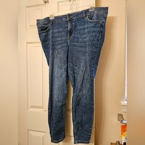 Maurices 20W womens short jeans